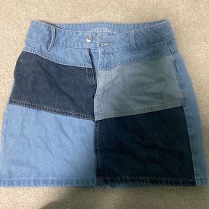 Size 4 women’s patterned jean skirt